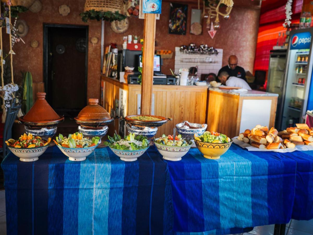 Locals Taghazout Surfcamp Hotel Eksteriør billede
