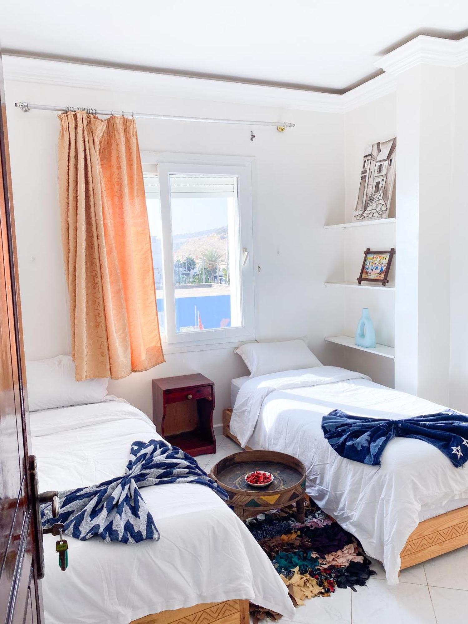 Locals Taghazout Surfcamp Hotel Eksteriør billede