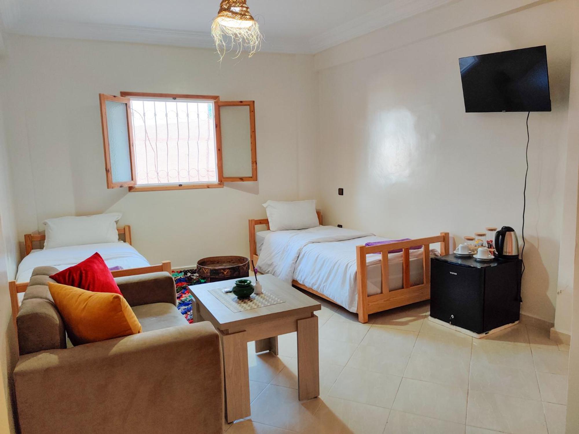 Locals Taghazout Surfcamp Hotel Eksteriør billede