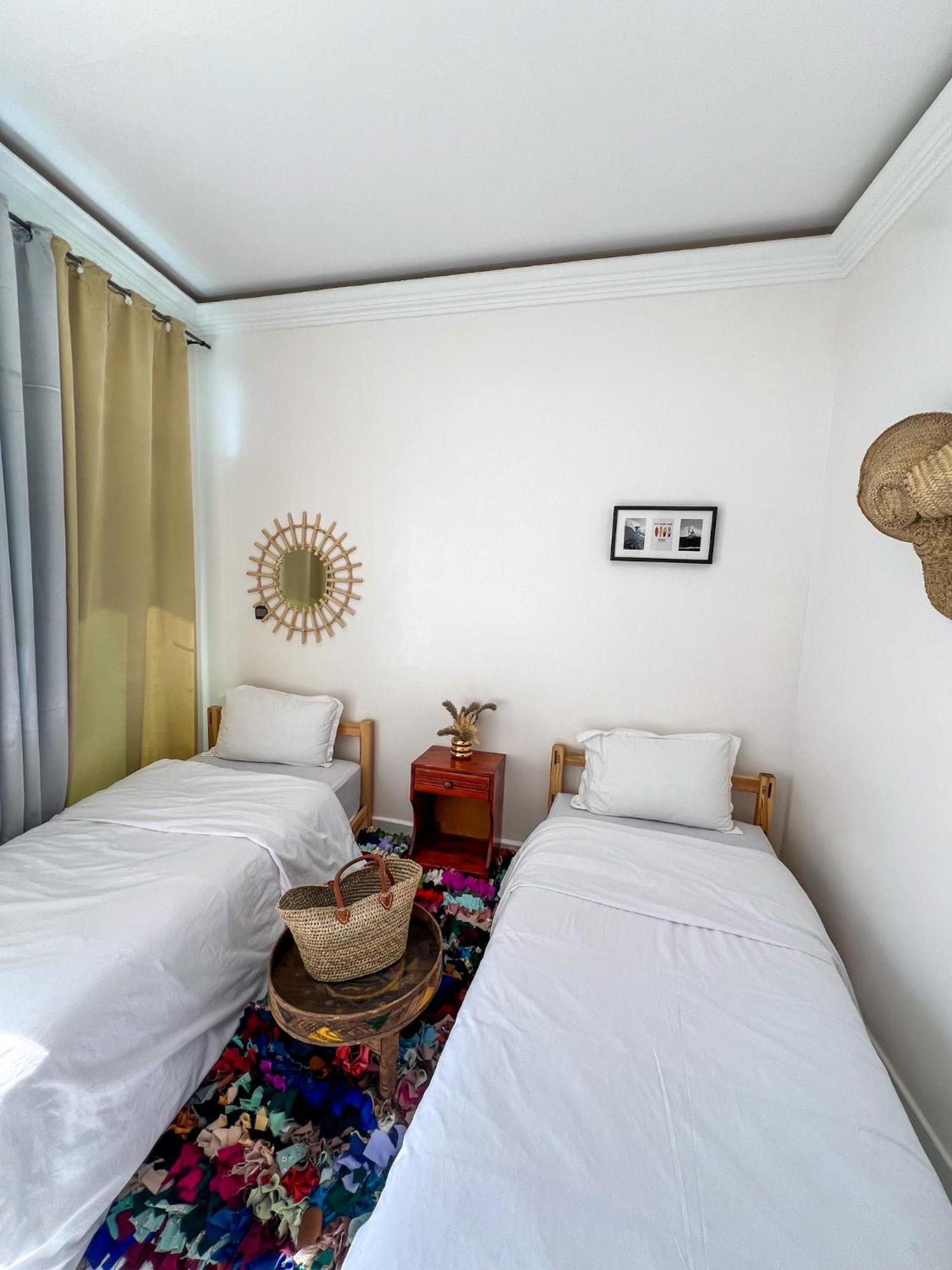 Locals Taghazout Surfcamp Hotel Eksteriør billede